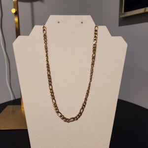 Elegant Gold Chain Necklace